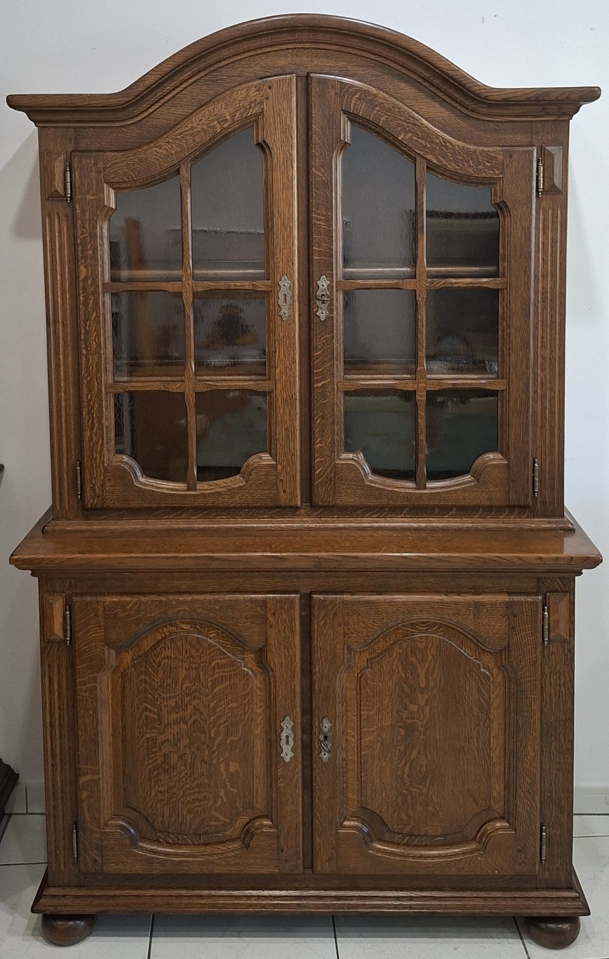 Armoire vitrine